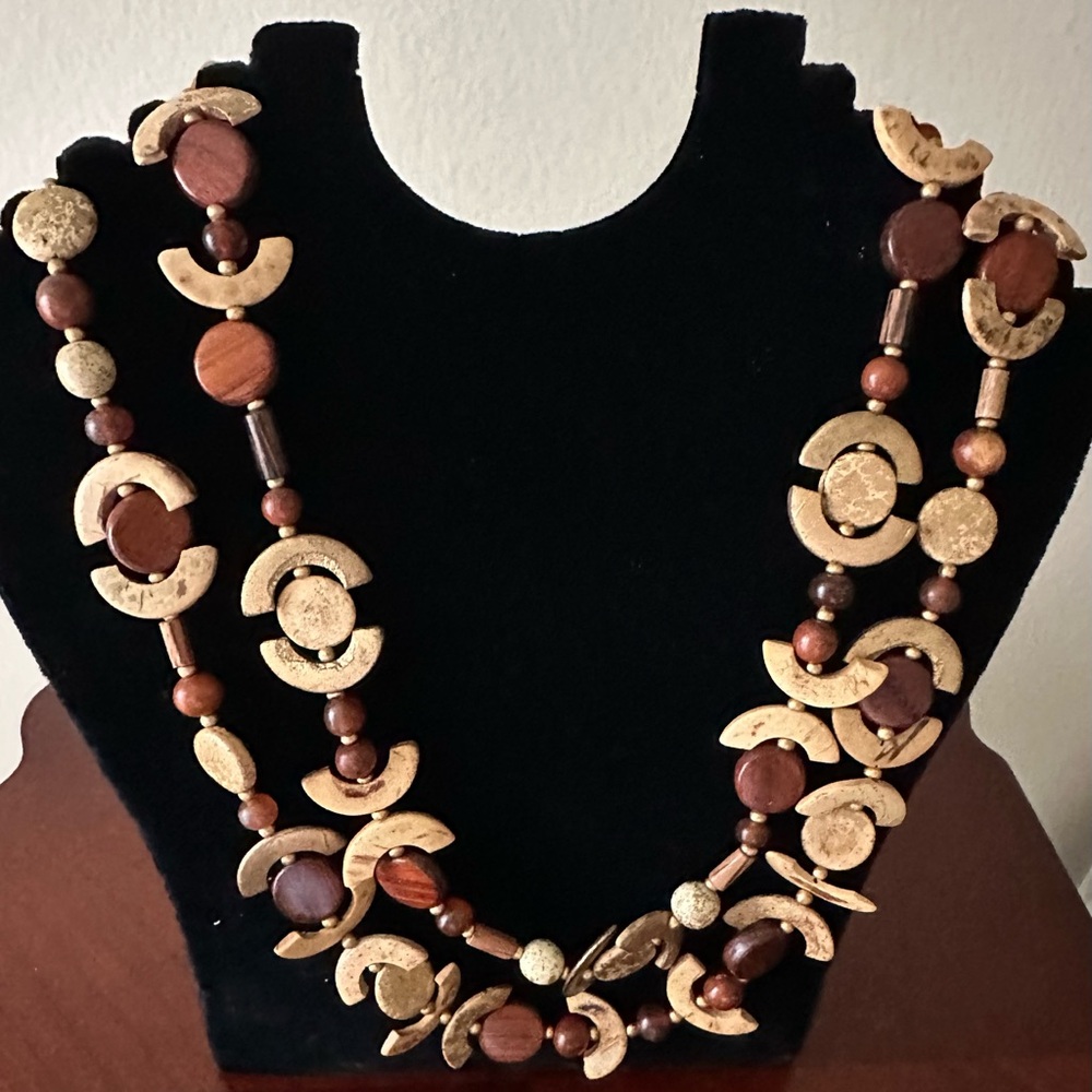 Elegant Wooden Beaded Necklace
